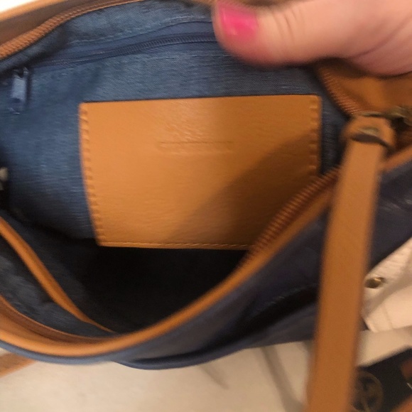 Giani Bernini Leather Crossbody Bag - Picture 10 of 15